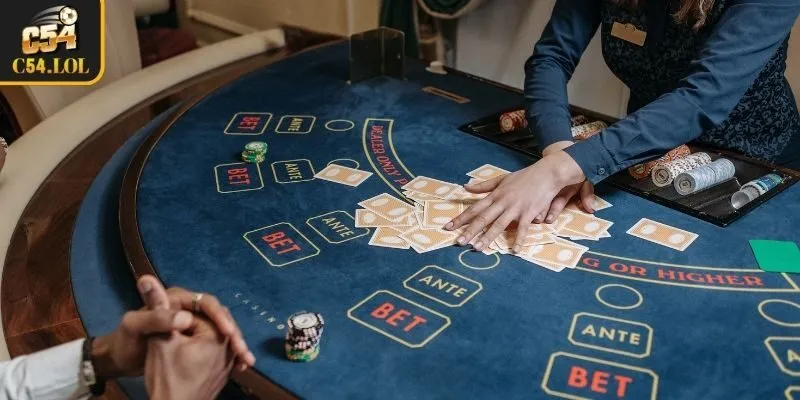 Cách ứng tuyền và đào tạo Dealer là gì?
